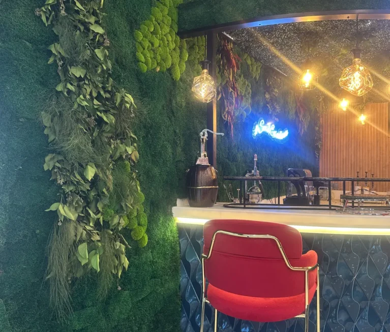 AKAR DENTAL İÇİ STARBUCKS 2