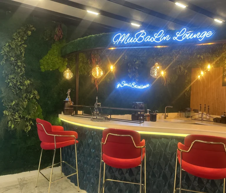 AKAR DENTAL İÇİ STARBUCKS 3